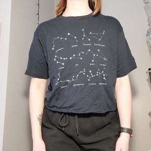 Cropped constellations tshirt